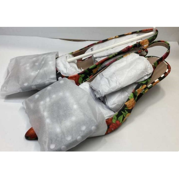 NWT Betsey Johnson Women's Birdy Pump Black Rose Slingback Kitten Heel Size 6.5M - Picture 4 of 4